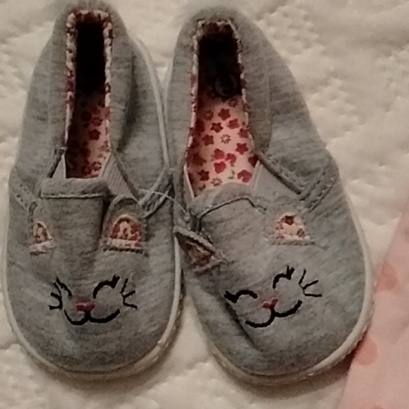 Rene Rofe - Picture 3 of 3